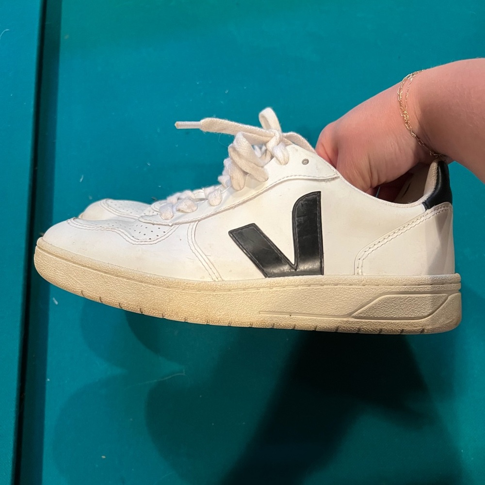 White and navy Veja lightly worn size 7